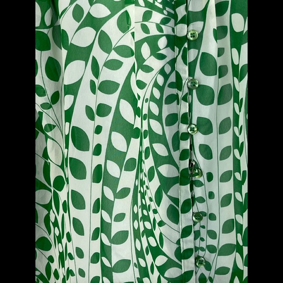 Flutter Sleeve Top with ruffles - Picture 4 of 7